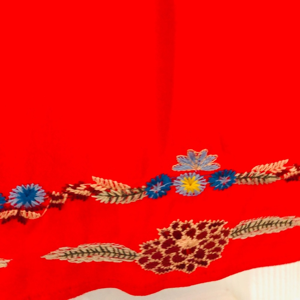 Embroidered Blouse - Picture 6 of 6